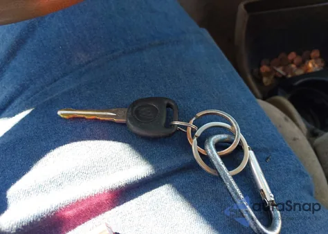 2006 Buick Lucerne Cx из США, поврежденный, VIN 1G4HP57256U195691